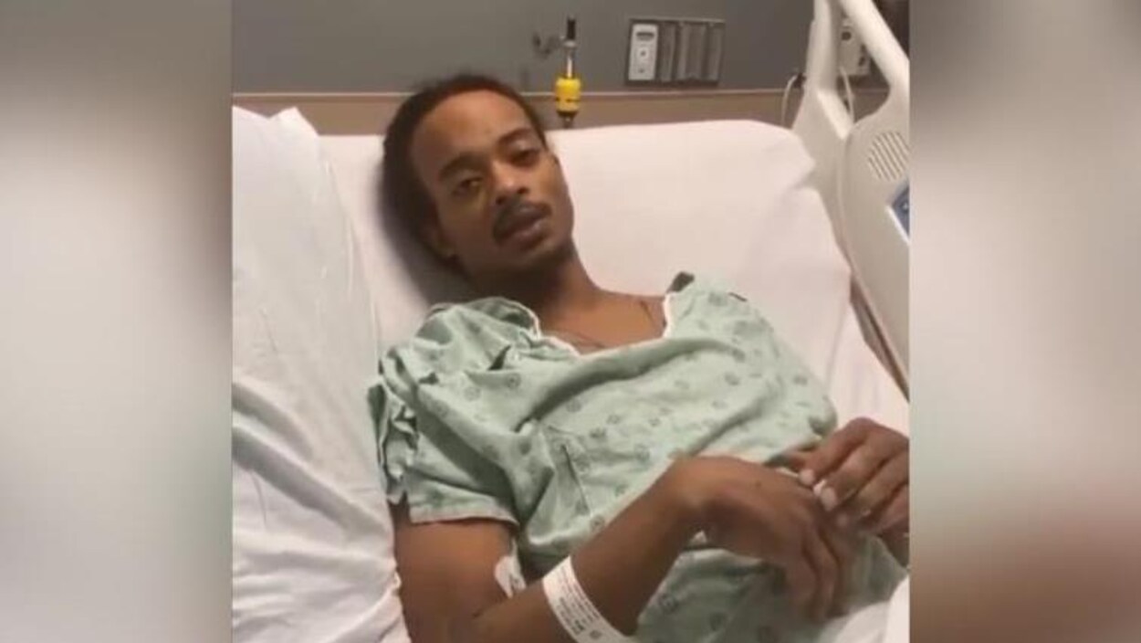 Jacob Blake sur un lit d’hôpital.