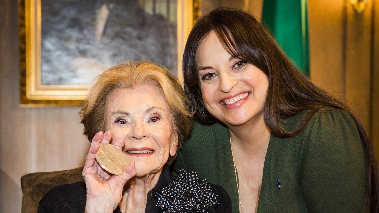 Janette Bertrand honorée par la Société Saint-Jean-Baptiste de Montréal