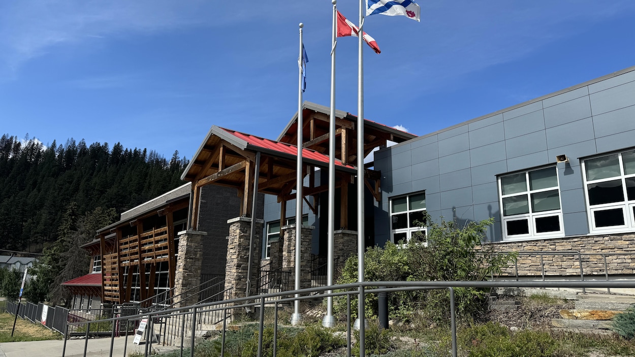 L’Alberta veut un contenu scolaire neutre : des opposants craignent un effet contraire