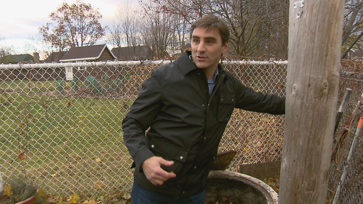 Le chef de l'opposition à l'hôtel de ville de Québec Jean-François Gosselin