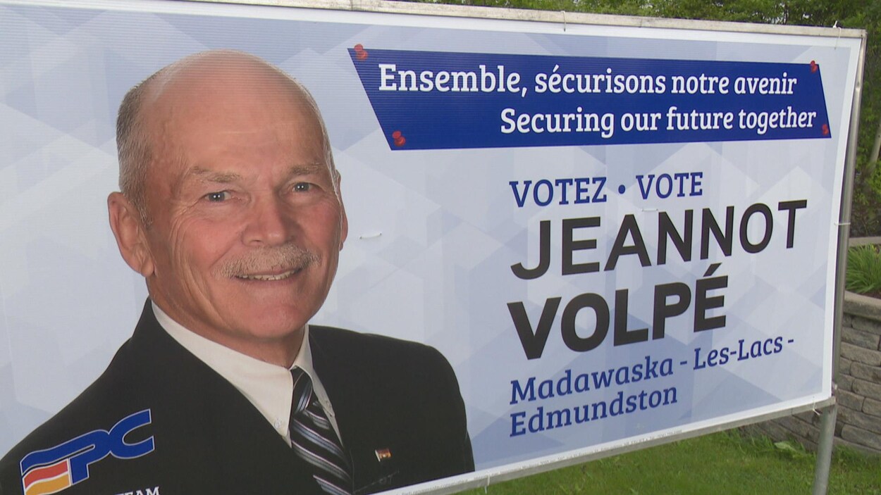 Une affiche électorale de Jeannot Volpé