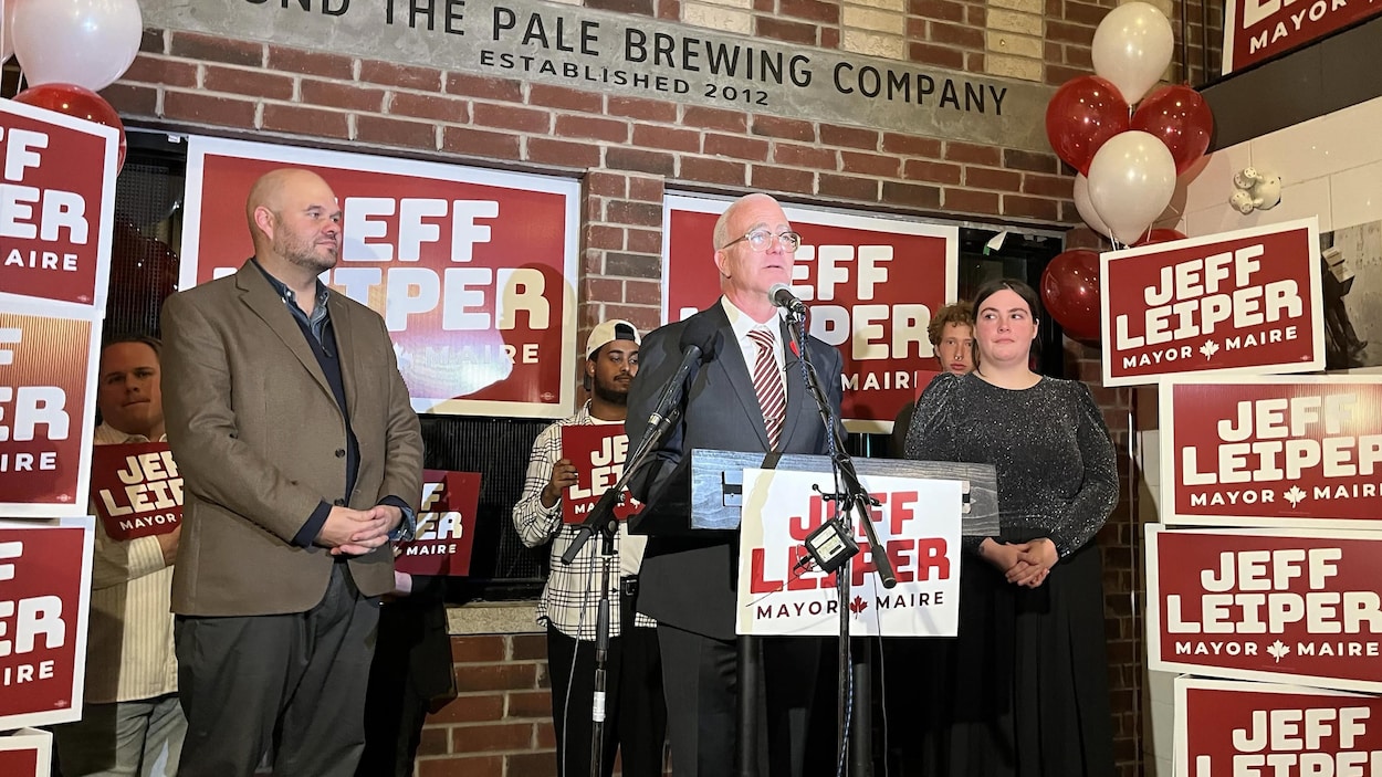 Mairie d'Ottawa : Jeff Leiper concède la victoire à Mark Sutcliffe