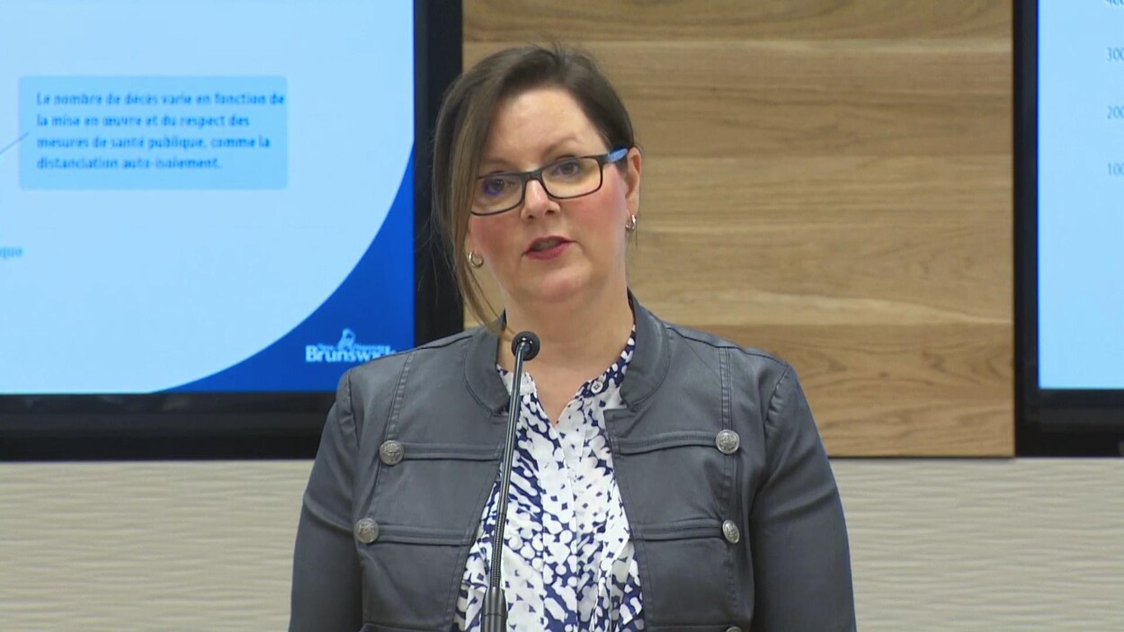 La médecin hygiéniste en chef, la Dre Jennifer Russell le 9 avril.