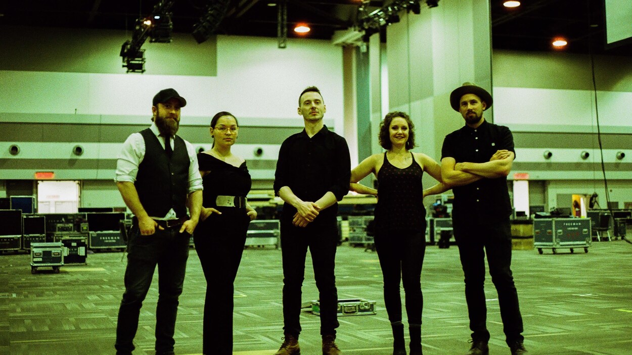 Les membres du groupe de musique The Jerry Cans.
