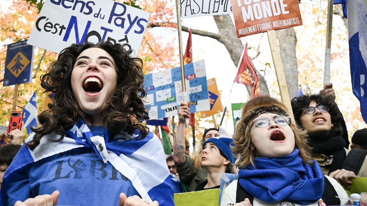 Grande marche à Montréal pour les 30 ans du référendum | Radio-Canada