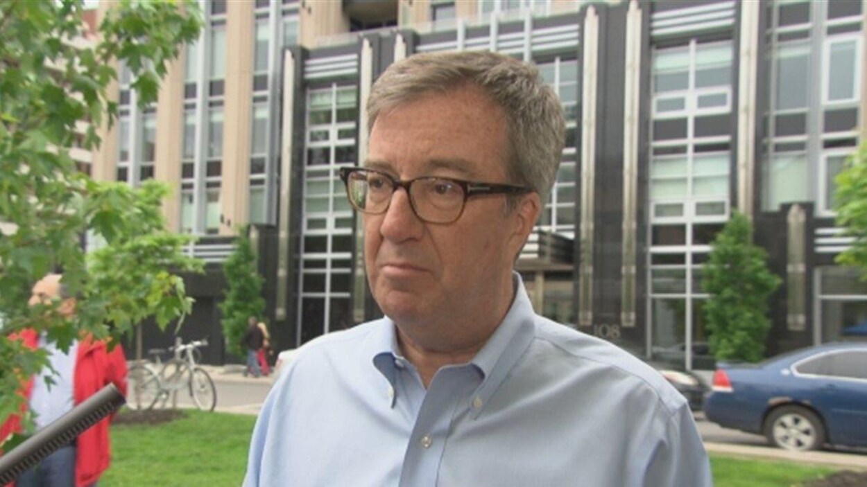 Jim Watson, le maire d'Ottawa (Archives) Jim Watson, le maire d'Ottawa (Archives)