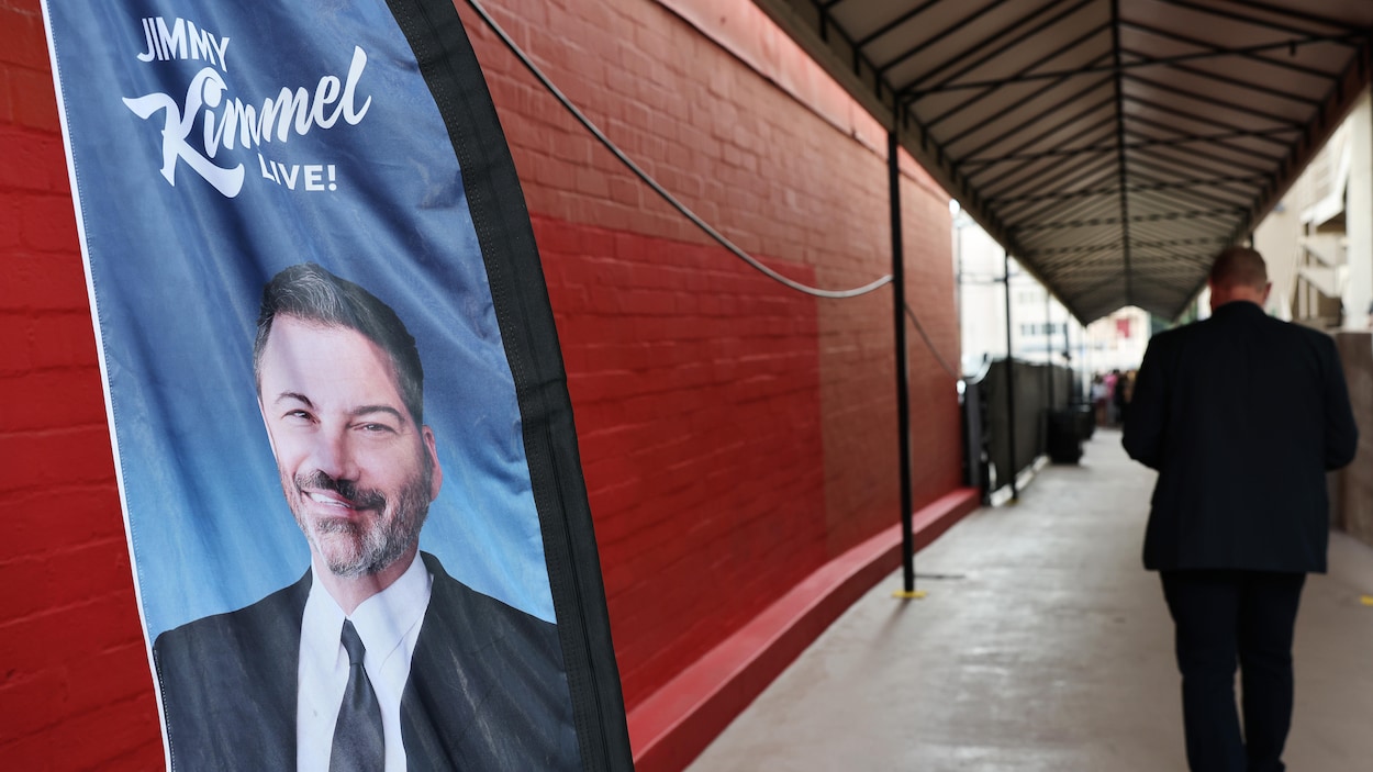Jimmy Kimmel fustige l’administration Trump à son retour à la télévision