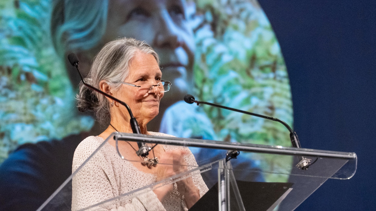 Joan Sullivan remporte le prix Artiste de l’année au Bas-Saint-Laurent