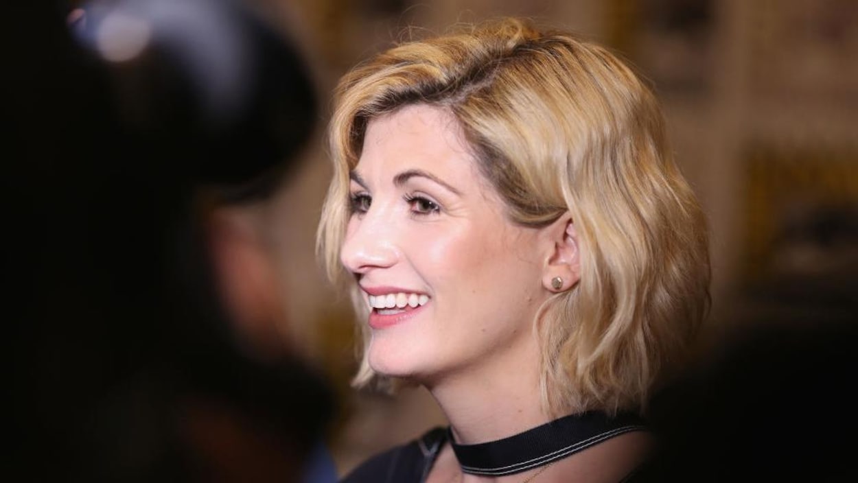 Portrait de profil de Jodie Whittaker Portrait de profil de Jodie Whittaker