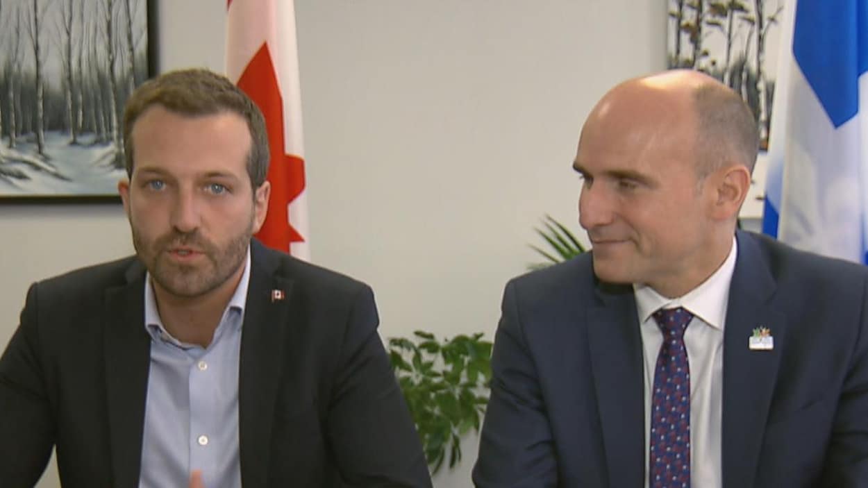 Les députés libéraux Joël Lightbound et Jean-Yves Duclos Les députés libéraux Joël Lightbound et Jean-Yves Duclos