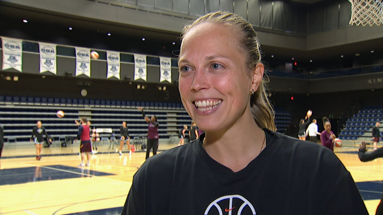 Une « page d’histoire » : la 1re équipe de la WNBA au Canada joue son 1er match