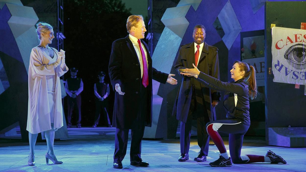 La pièce «Julius Caesar », de la troupe Public Theater de New York La pièce «Julius Caesar », de la troupe Public Theater de New York