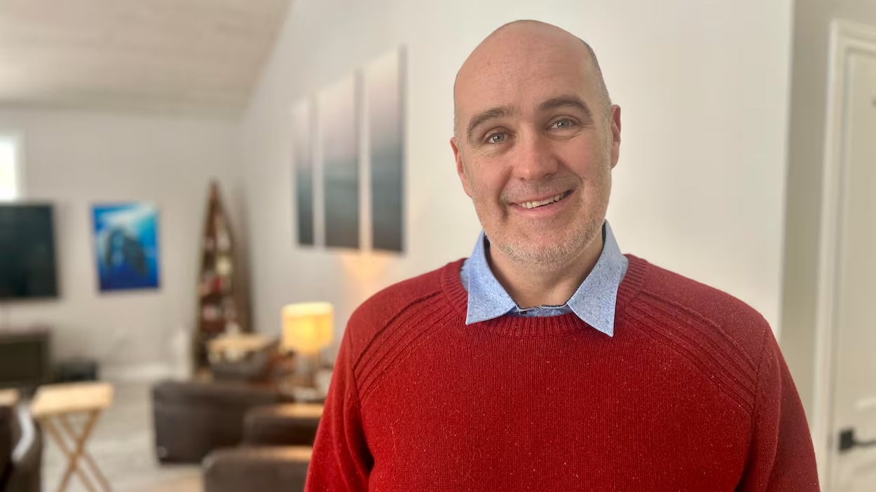 Un Néo-Brunswickois laissé pour compte après une opération au privé au Québec