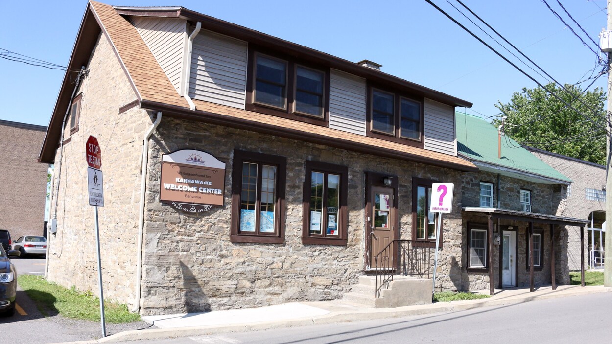 Le bureau d'information touristique de la communauté mohawk de Kahnawake, au sud de Montréal.