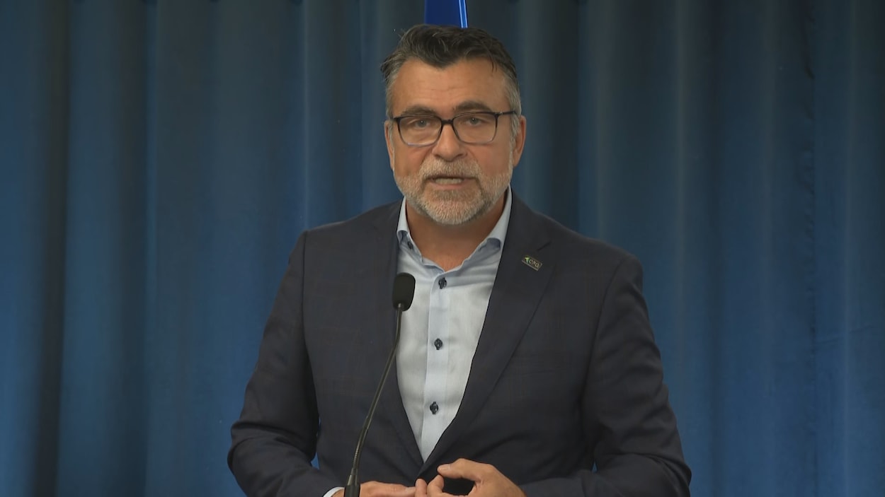 Chefferie du PLQ : Karl Blackburn pourrait être candidat