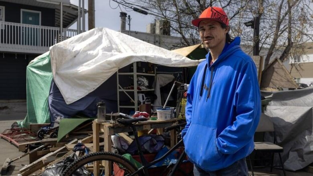 À Yellowknife, des tentes de sans-abri s’installent au centre-ville
