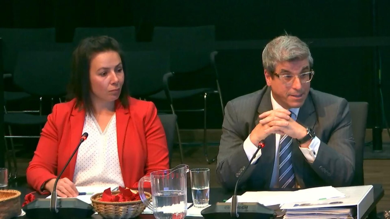 Katia Petit, Directrice générale des affaires ministérielles; Louis Morneau, Sous-ministre adjoint aux affaires policières, ministère de la Sécurité publique Katia Petit, Directrice générale des affaires ministérielles; Louis Morneau, Sous-ministre adjoint aux affaires policières, ministère de la Sécurité publique