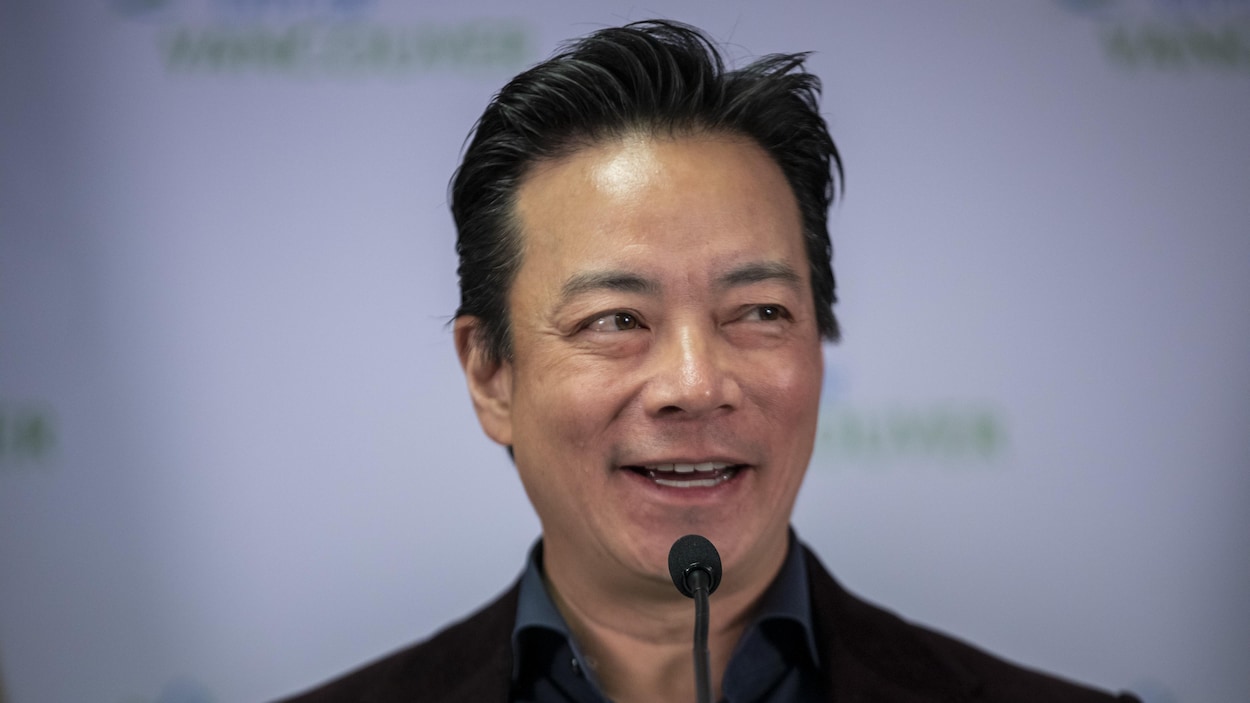 Gel des taxes : Ken Sim donne le ton de sa future campagne