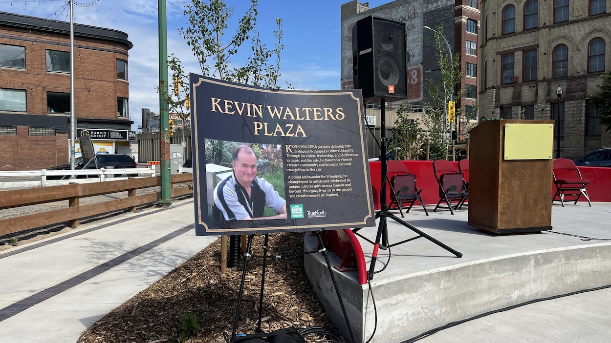 Une place à Winnipeg en honneur de Kevin Walters