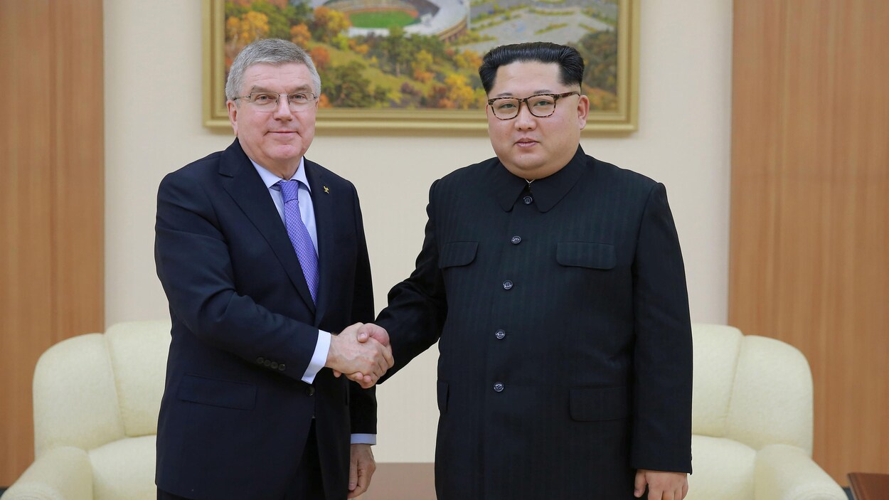 Le président du Comité international olympique (CIO) Thomas Bach a rencontré en mars 2018 à Pyongyang le leader nord-coréen Kim Jong-un. Le président du Comité international olympique (CIO) Thomas Bach a rencontré en mars 2018 à Pyongyang le leader nord-coréen Kim Jong-un.