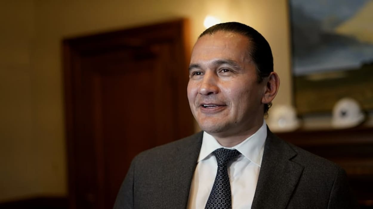 Wab Kinew vante un Canada « libre et fort » face aux menaces tarifaires de Trump