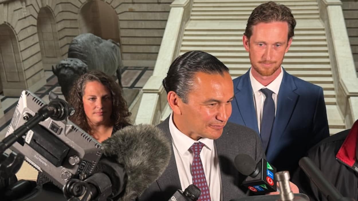 Deux nouveaux ministres rejoignent le cabinet de Wab Kinew