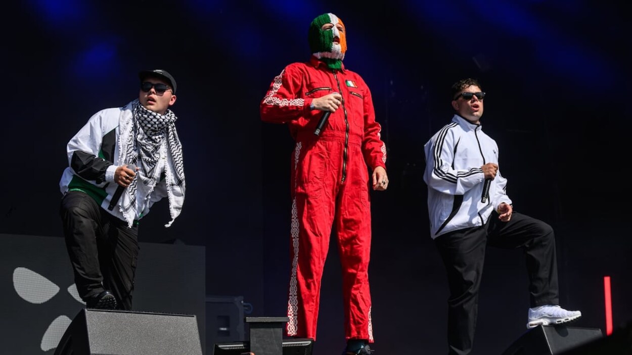 Le Canada interdit l’entrée sur le territoire du groupe de rap irlandais Kneecap