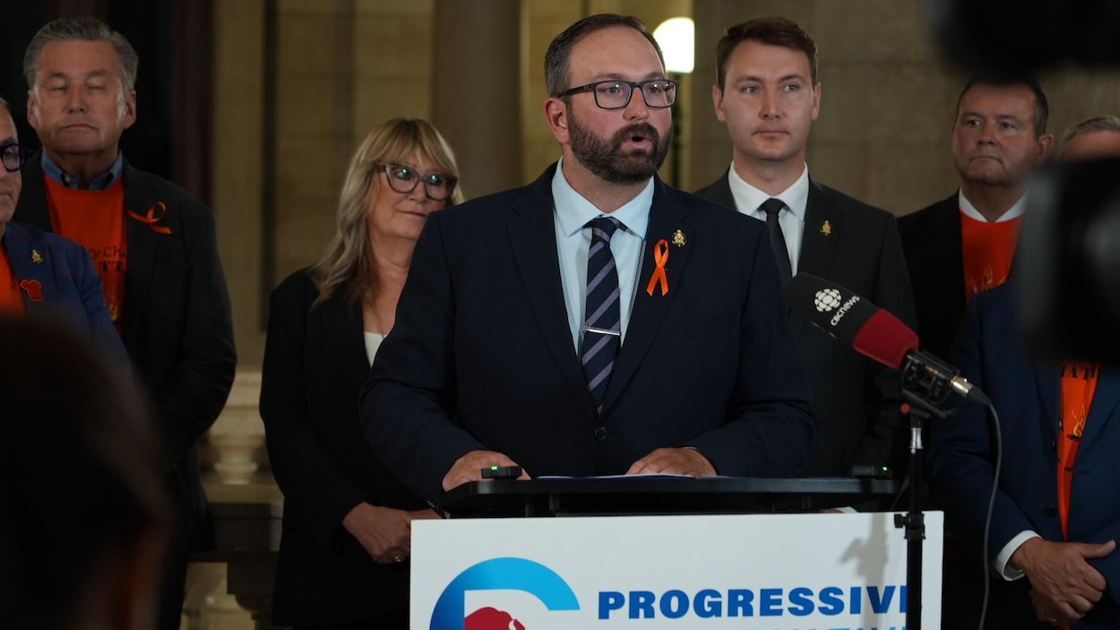 Réclamer du PM qu’il parle anglais n’est pas une violation de privilège parlementaire