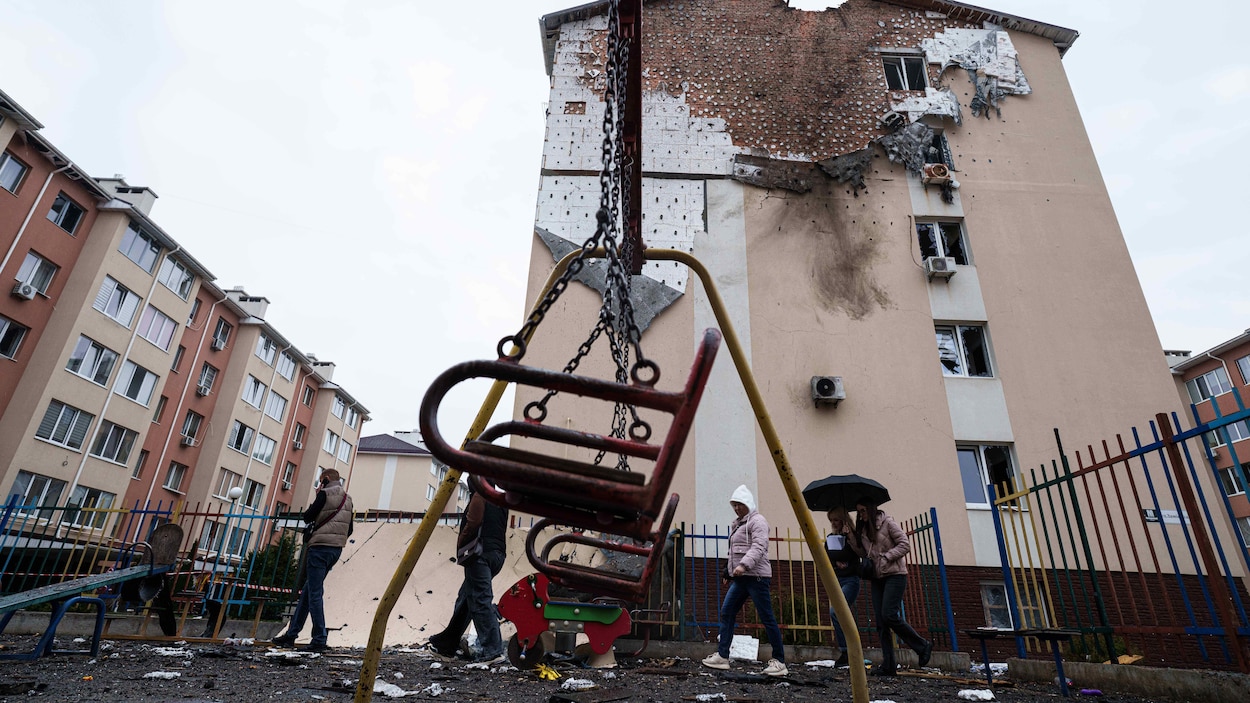 Ukraine : dix morts dans des frappes russes, Zelensky dénonce une « escalade »