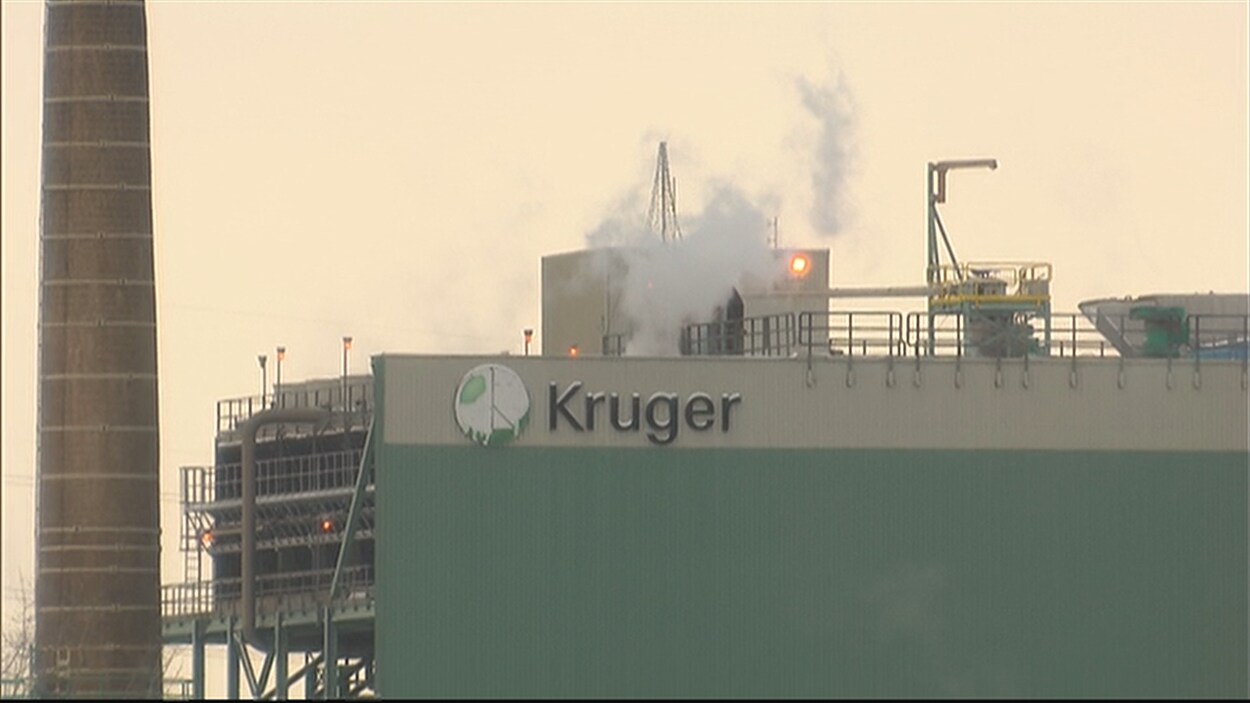 La direction de l'usine Kruger a été forcée d'interrompre toutes ses activités pour une période indéterminée en raison de bris majeurs causés par des inondations La direction de l'usine Kruger a été forcée d'interrompre toutes ses activités pour une période indéterminée en raison de bris majeurs causés par des inondations