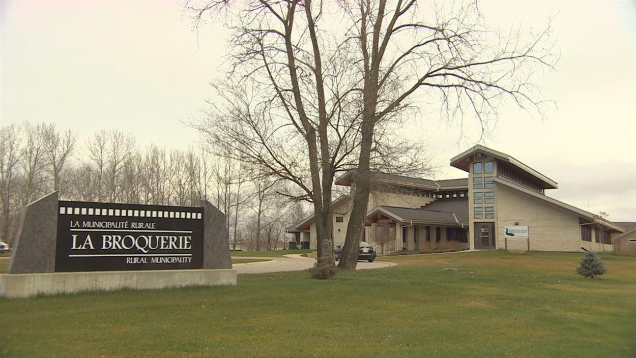 Le bâtiment de la municipalité rurale de La Broquerie.