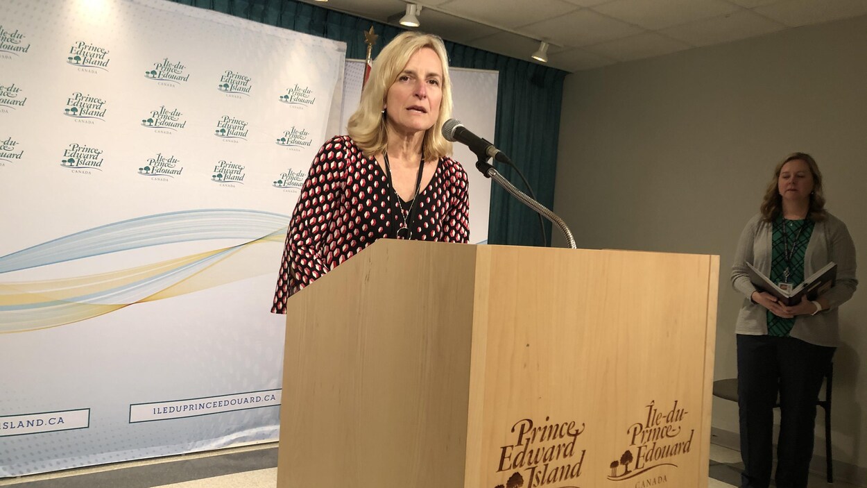 La médecin-hygiéniste en chef de l’Île-du-Prince-Édouard, la Dre Heather Morrison, le 17 mars 2020.