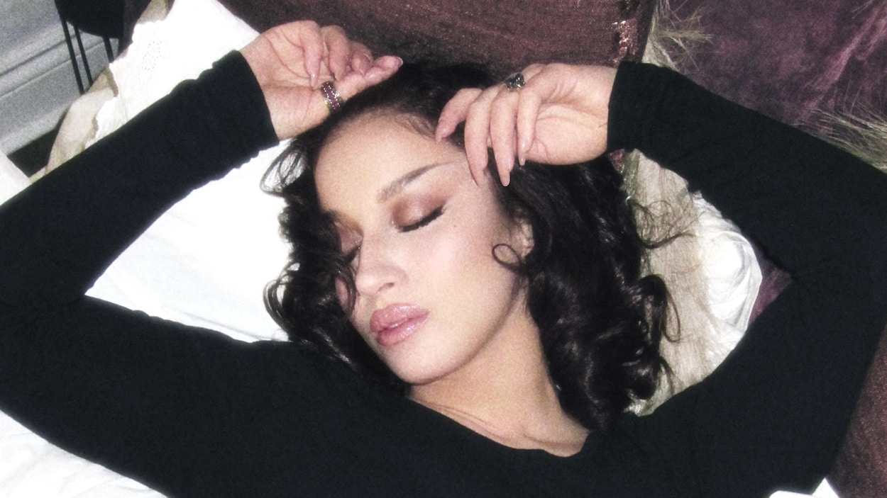 Après la tempête Eurovision, La Zarra reprend le contrôle avec Der Himmel