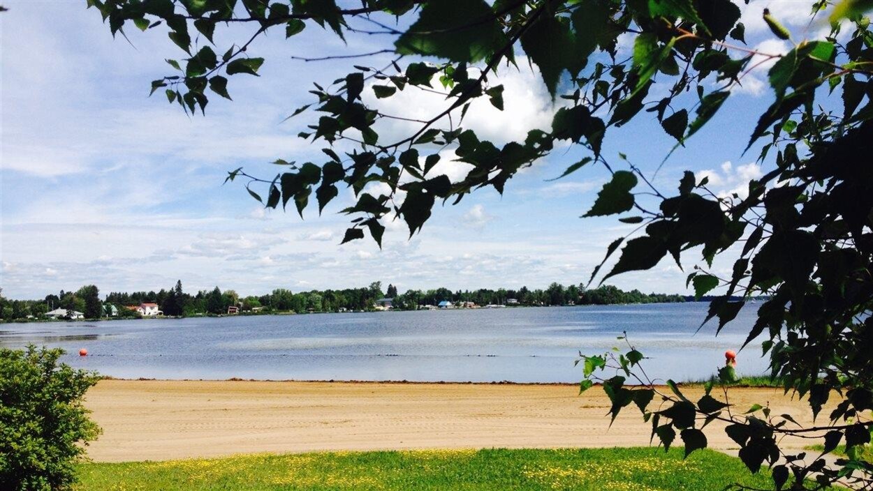 Les berges du Lac-à-la-Tortue à Shawinigan.