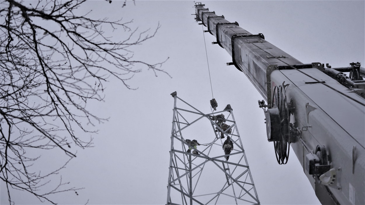 Toujours pas de réseau cellulaire à LacÉdouard RadioCanada