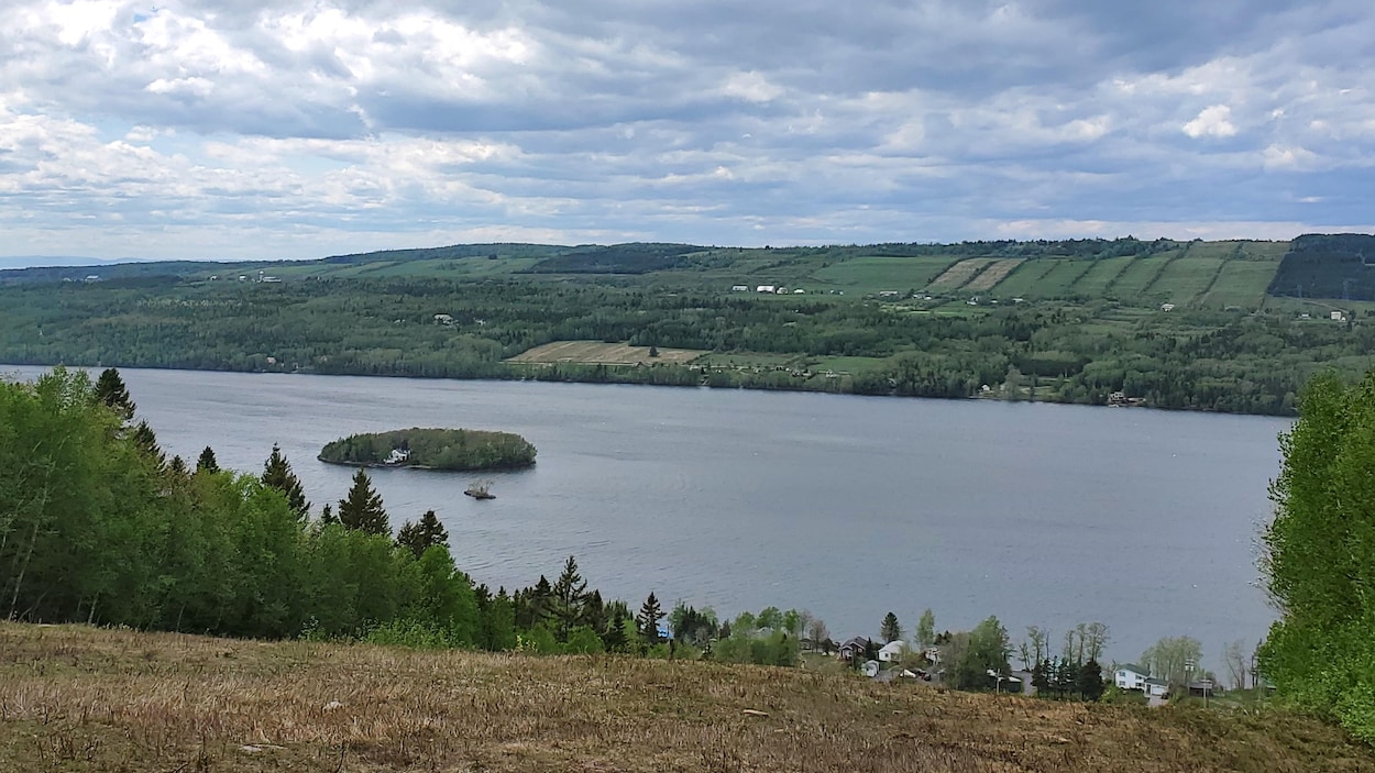 Baignade de nouveau interdite dans le lac Saint-Mathieu