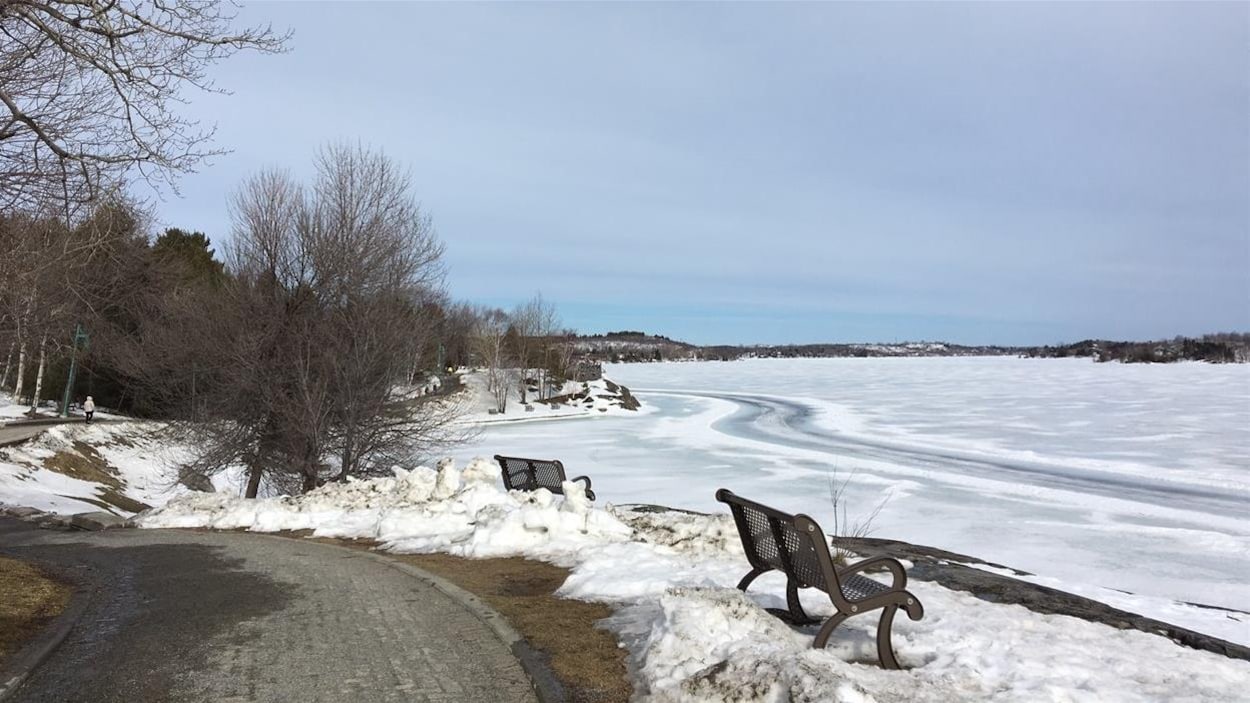 Fonte Des Neiges Le Grand Sudbury émet Un Avertissement