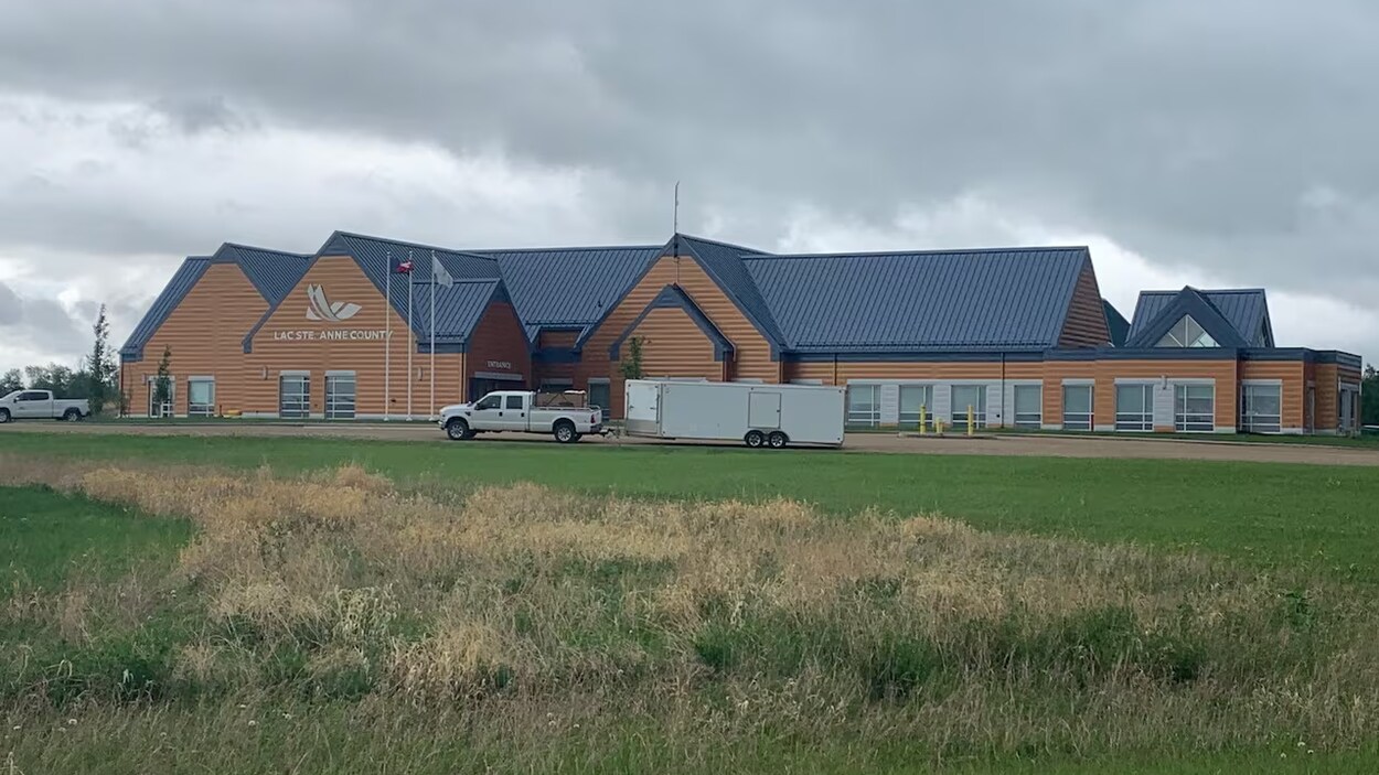 Complété en 2017, l’édifice administratif de Lac SainteAnne a besoin d’être remplacé RadioCanada