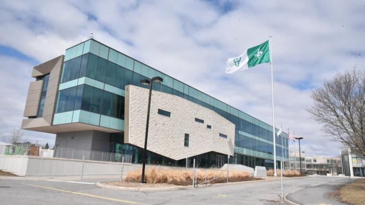 Vue extérieure du collège La Cité à Ottawa.