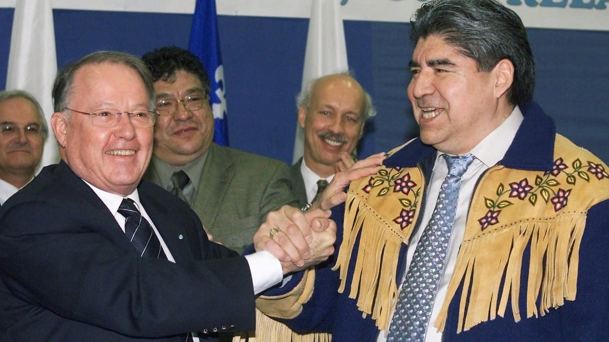 Droit Et Nations Autochtones Bernard Landry La Paix Des Braves Et L Autonomie Politique Des Cris Radio Canada Ca