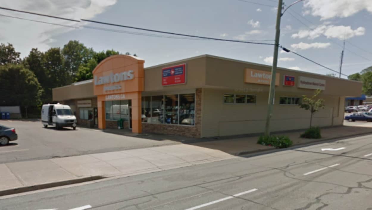 Une nouvelle entente entre Sobeys et McKesson Canada provoque la suppression de 26 emplois dans les centres de distribution Lawtons à Dartmouth, en Nouvelle-Écosse, et à Saint-Jean, Terre-Neuve.