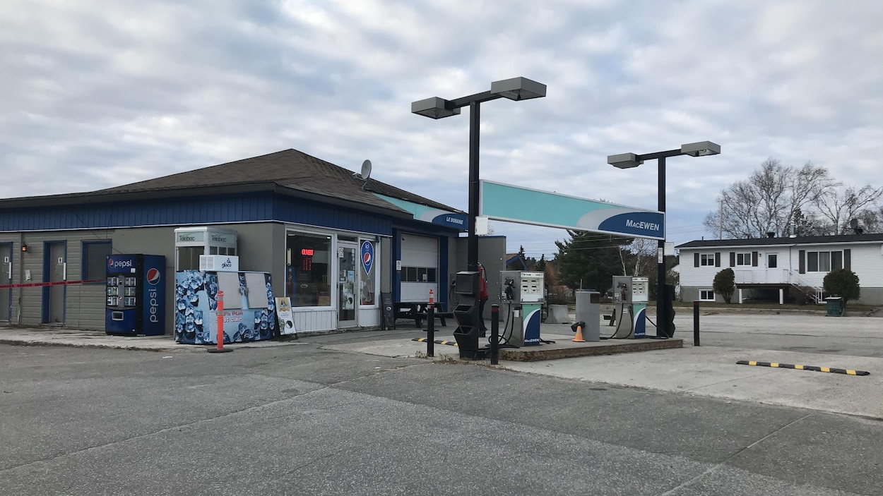 La station-service McEwen du Domaine.