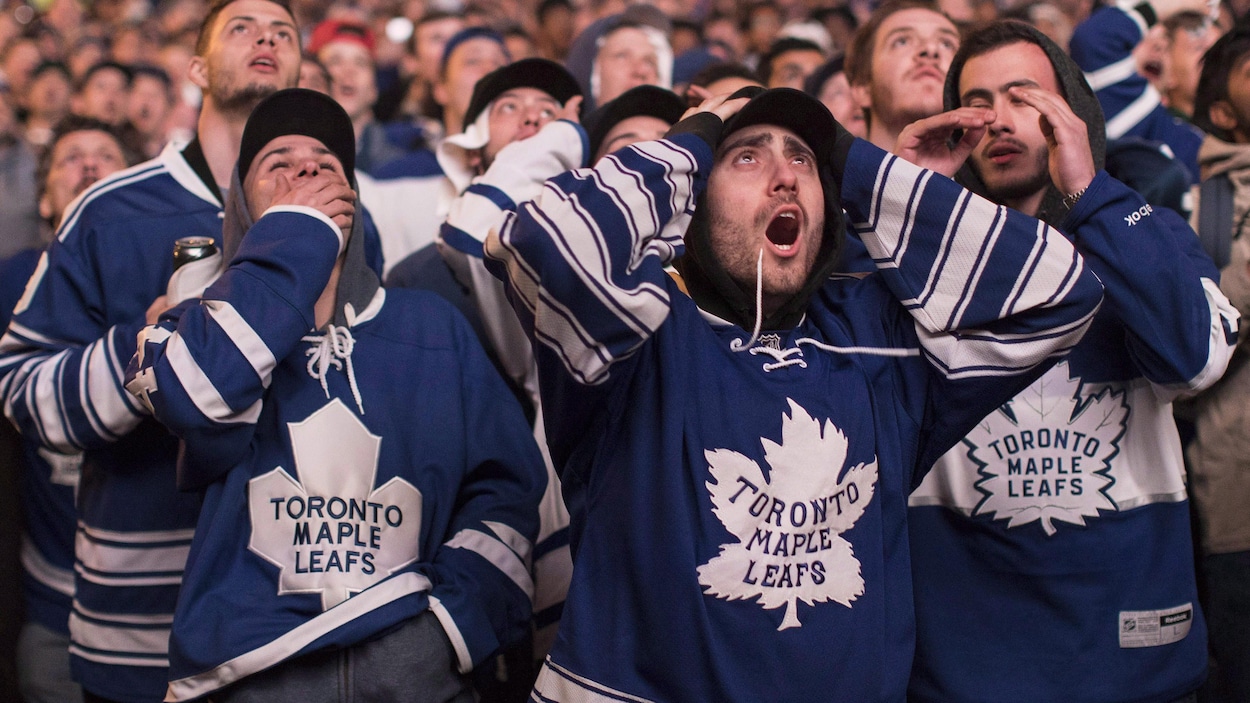 Des partisans des Leafs Des partisans des Leafs