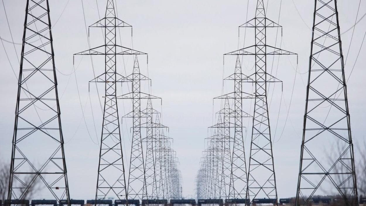 Des lignes à haute tension.