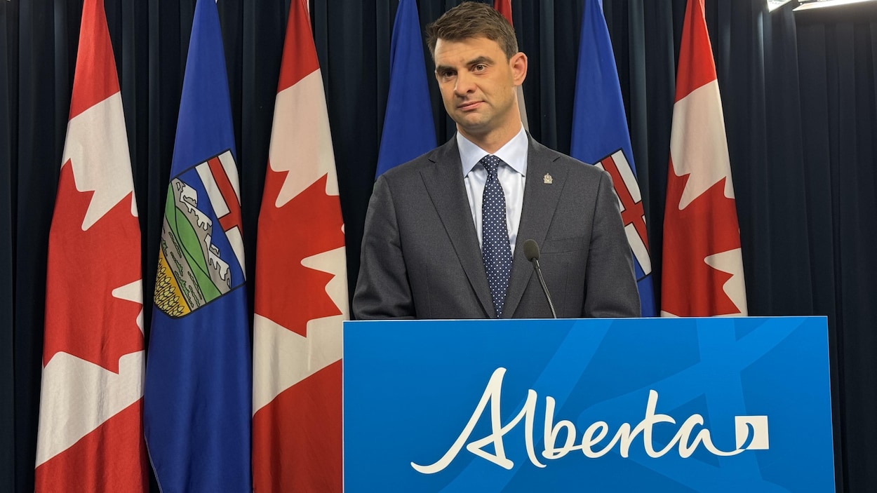 L’Alberta veut limiter les contenus « sexuellement explicites » dans les bibliothèques