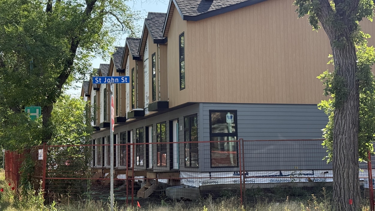 Des terrains vacants transformés en logements abordables