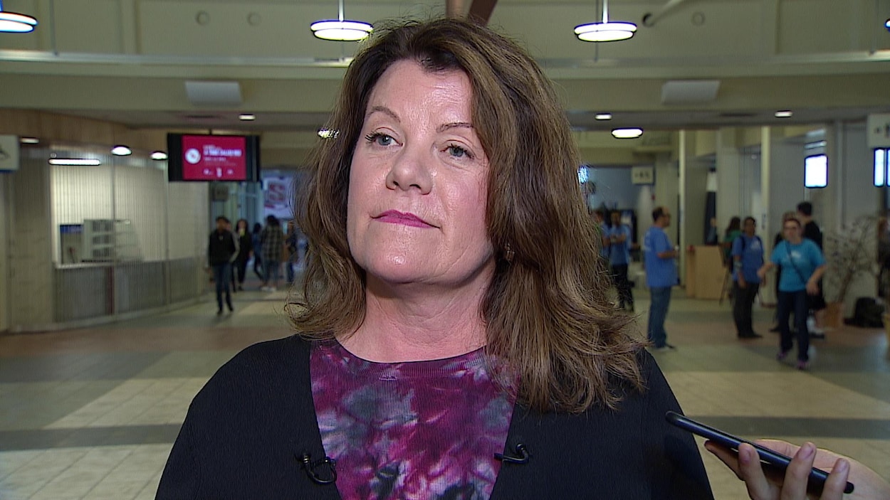Lori Sigurdson lors d'une interview en 2016. Lori Sigurdson lors d'une interview en 2016.