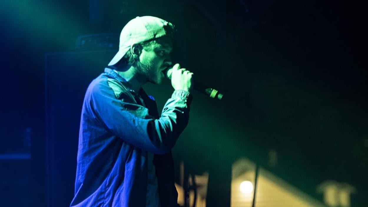 Le rappeur Loud sur scène à la Fête du lac des Nations | Radio-Canada