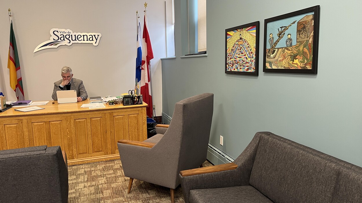 Le bureau du maire de Saguenay transformé en gardien du patrimoine