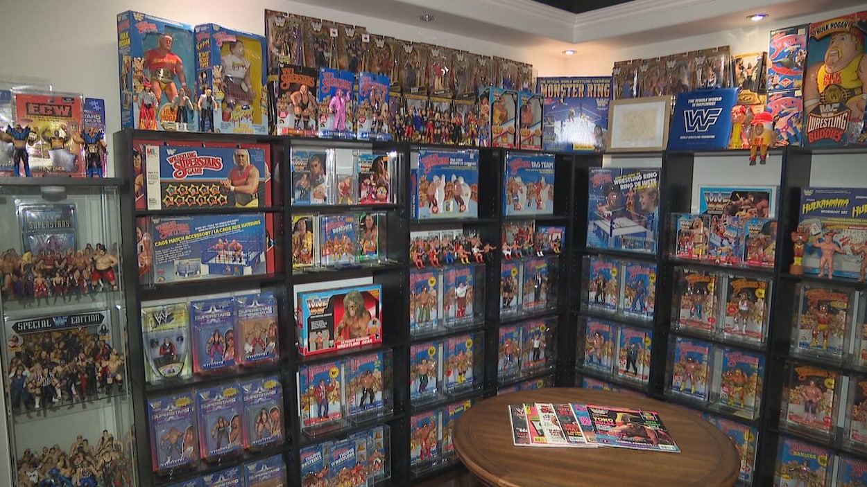 Une passion de jeunesse se transforme en une collection de 100 000 figurines de lutteurs